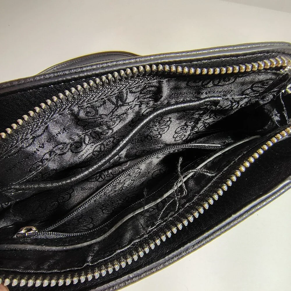 Enzo Angiolini Bag Black Pebbled Leather Small Crossbody Compact Minimalist - Picture 8 of 9